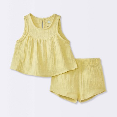 Baby Girls' Swiss Dot Tank Top & Shorts Set - Cloud Island™ Yellow 12M