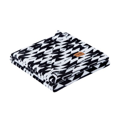 50"x70" Oversized Geometric Reversible Throw Blanket - Wrangler